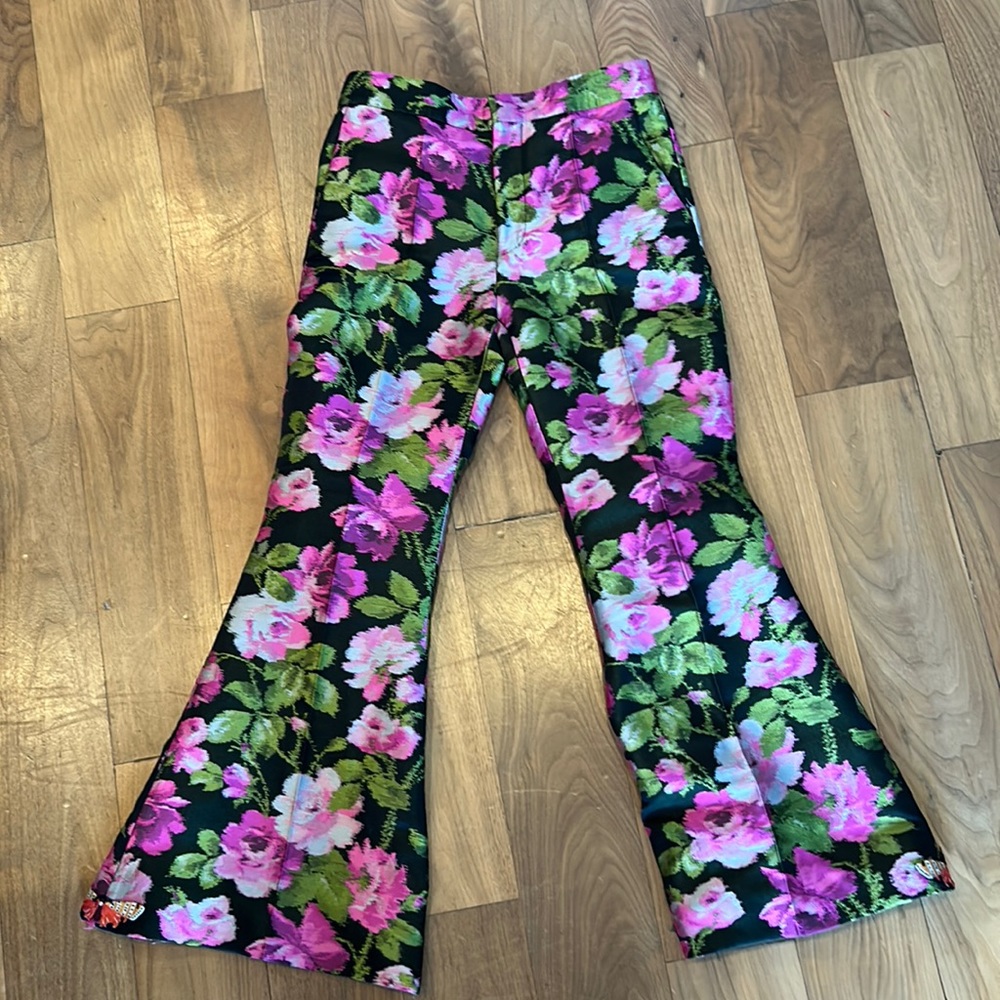 Gucci women’s cropped floral butterfly high rise bell bottom pant 38